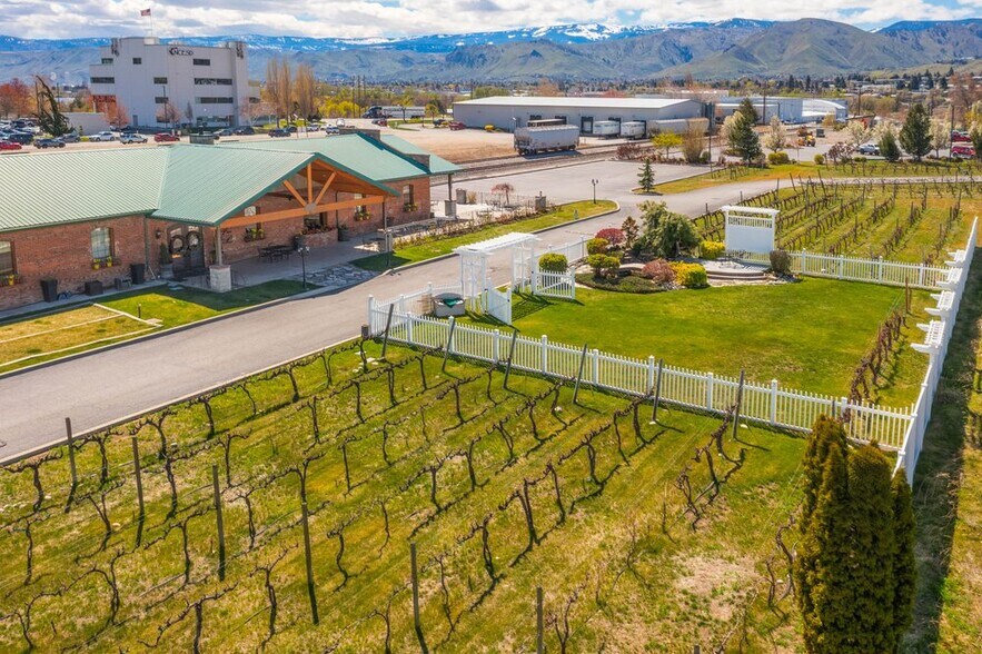 More Photos Of 1 Vineyard Way, Wenatchee Winery Vineyard For Sale