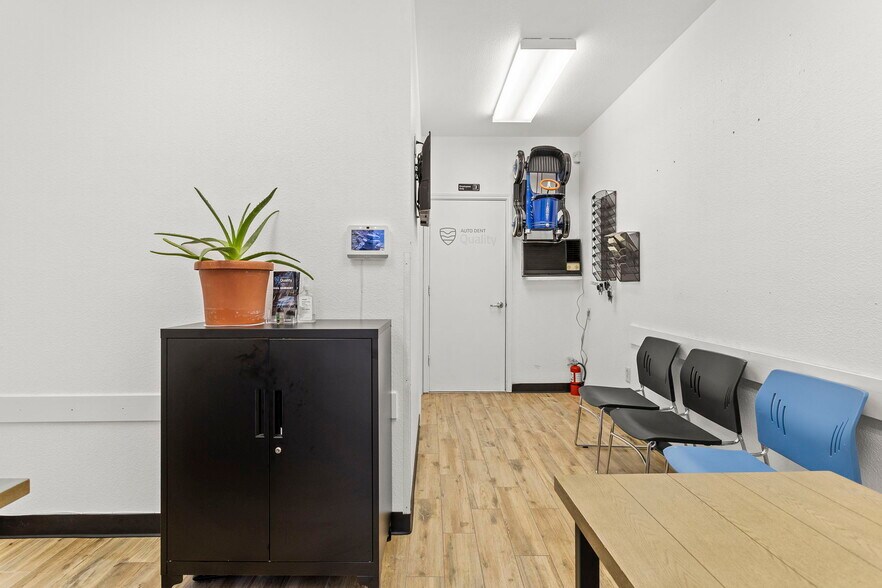 More Photos Of 2316 Pecan St W, Pflugerville Carwash For Sale