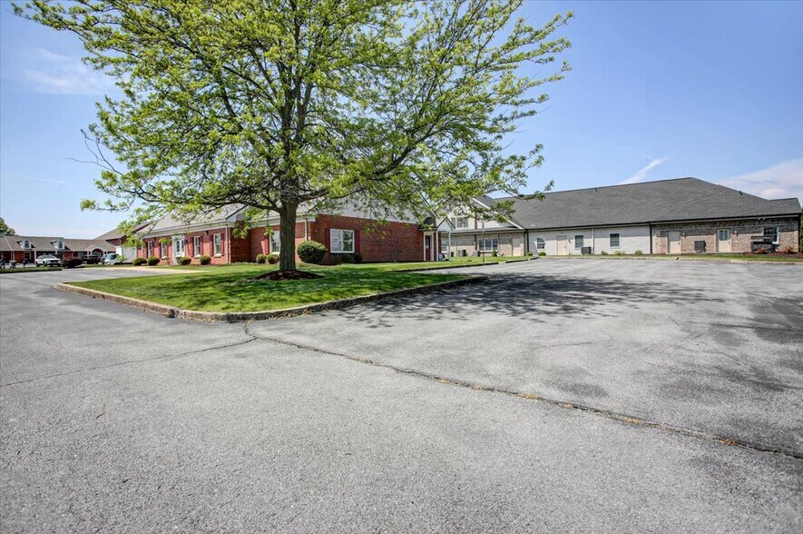 More Photos Of 1137 Kennebec Dr, Chambersburg Office For Sale