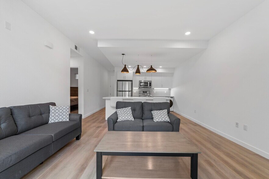 More Photos Of 4015 Richmond St, San Diego Apartments For Sale