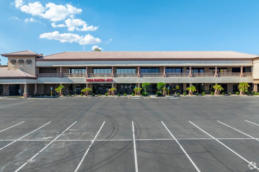 More Photos Of 3029 N Alma School Rd, Chandler Unknown For Lease