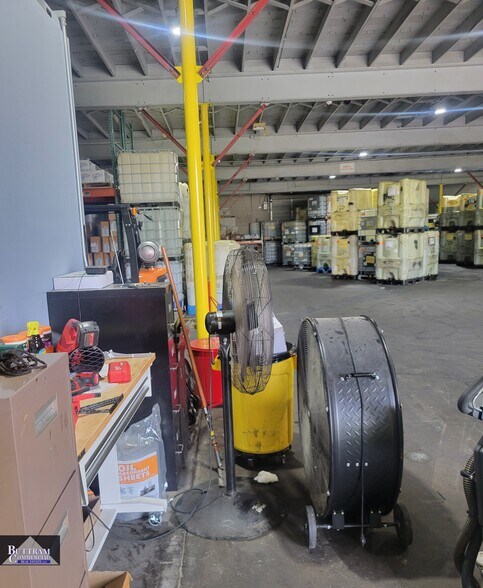 More Photos Of 1301 S Virginia Ave, Joplin Warehouse For Sale