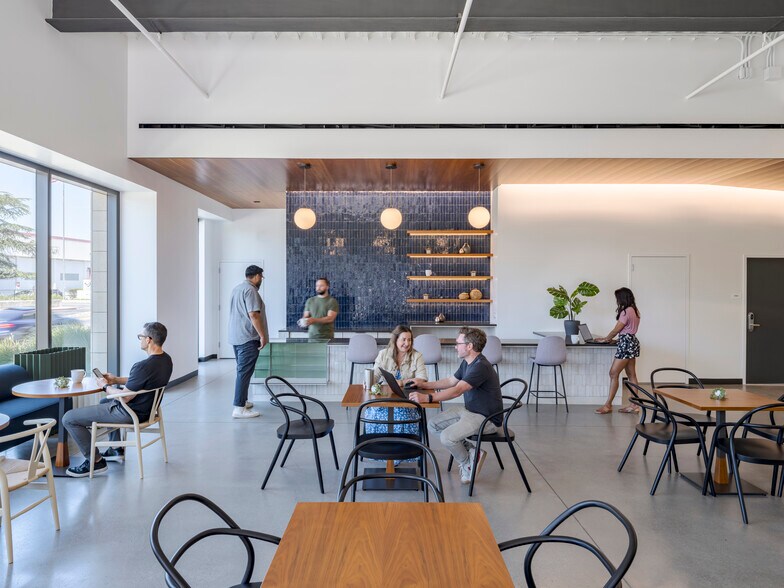 More Photos Of 1091 Industrial Rd, San Carlos Research And Development For Lease