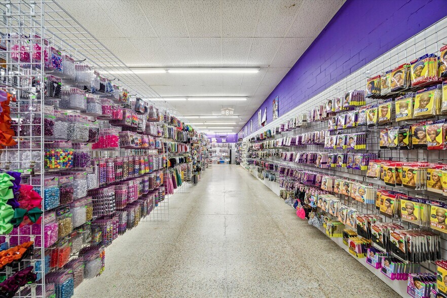 More Photos Of 5104 Lockwood Dr, Houston Storefront For Sale