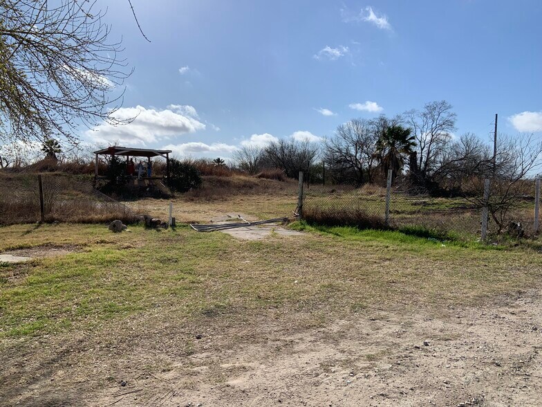 Primary Photo Of 11696 State Highway 16 S, San Antonio Land For Sale