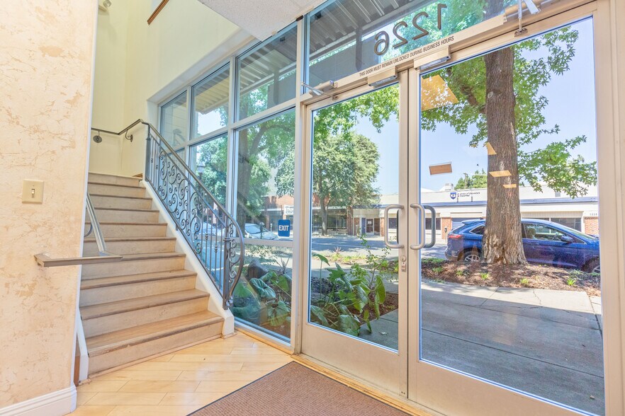 More Photos Of 1226 H St, Sacramento Office For Sale