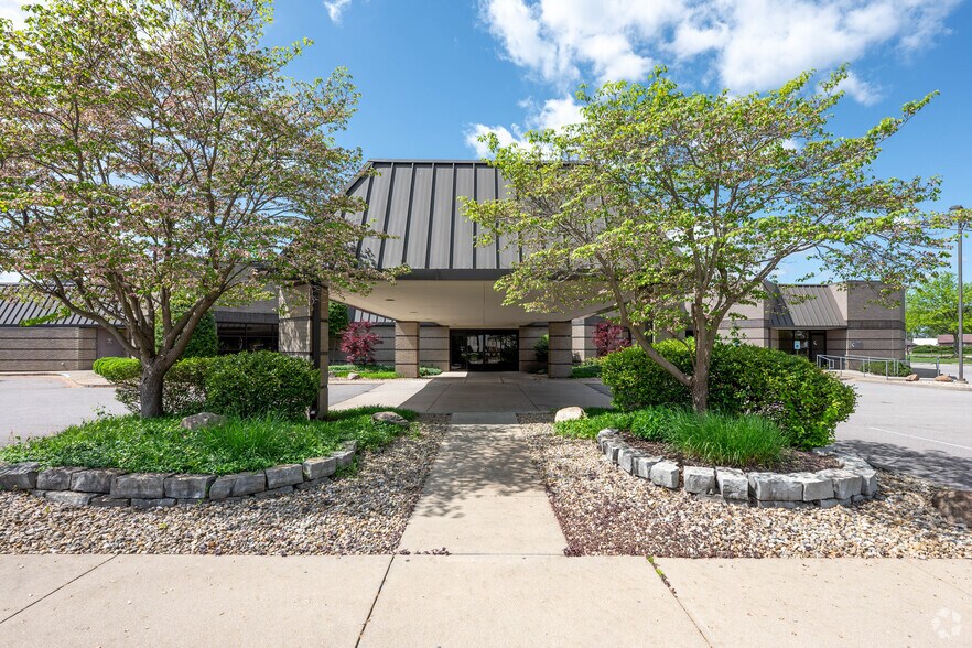 More Photos Of 940 N Marr Rd, Columbus Medical For Lease