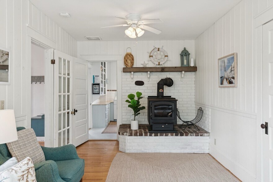 More Photos Of 201 Snowball Hill Rd, New Harbor Hotel For Sale