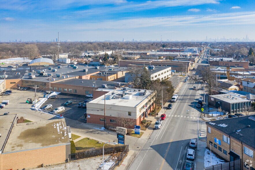 More Photos Of 5559 N Elston Ave, Chicago Medical For Lease