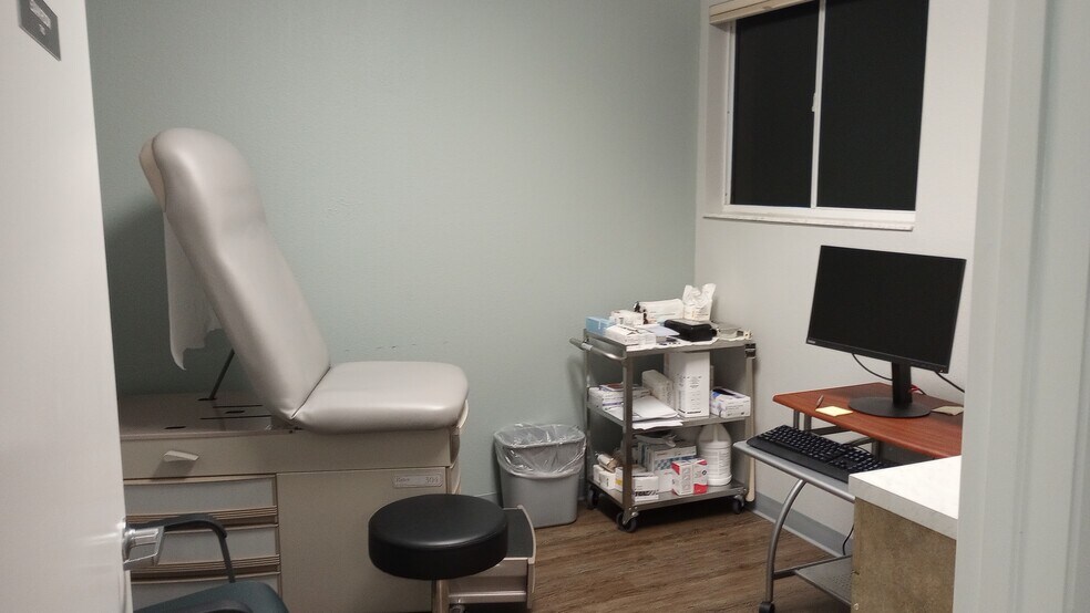 More Photos Of 1000 Executive Dr, Oviedo Medical For Lease