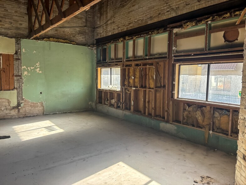 More Photos Of 1121 S Florida Ave, Lakeland Freestanding For Lease