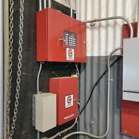 More Photos Of 907 Pulaski Hwy, Goshen Service For Sale