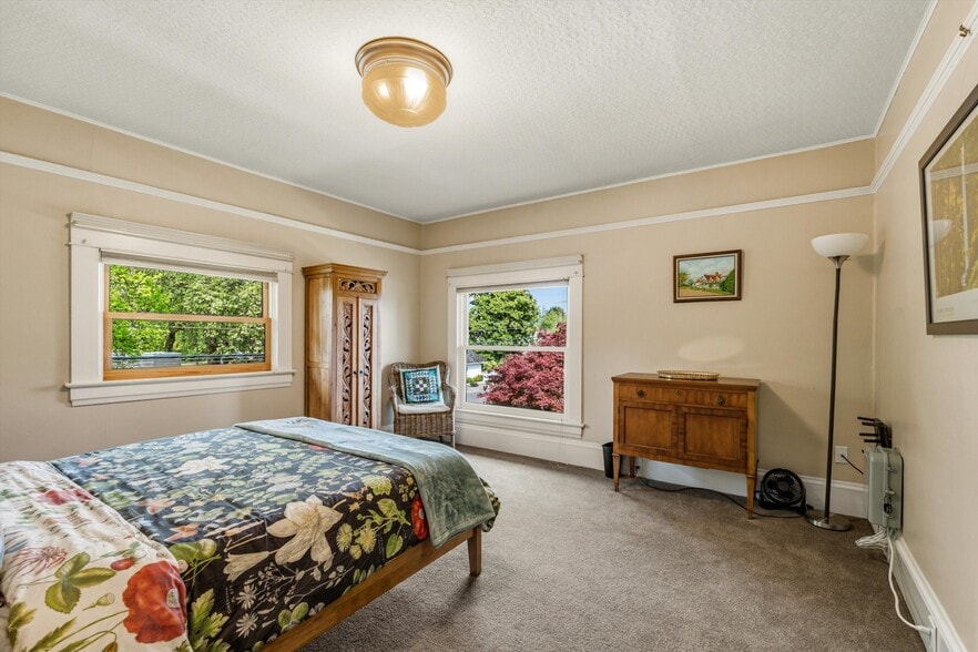 More Photos Of 340 NW 7th St, Corvallis Office Residential For Sale