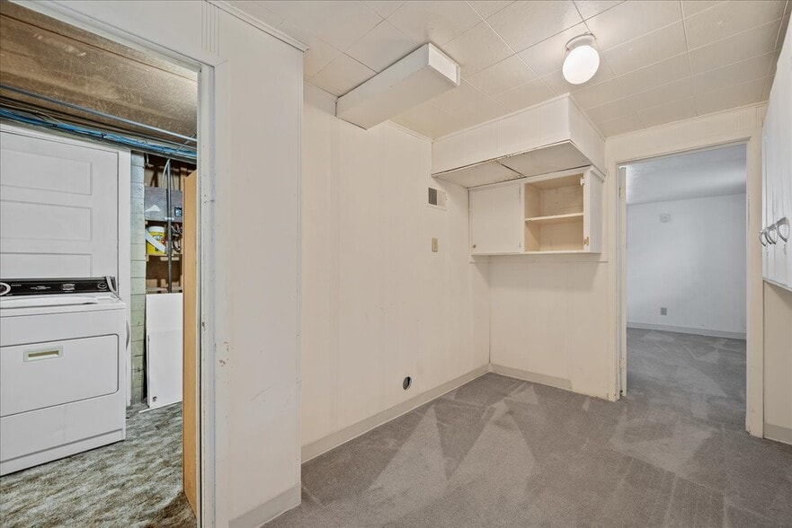 More Photos Of 1501 Carbon Ave, Cheyenne Office For Lease