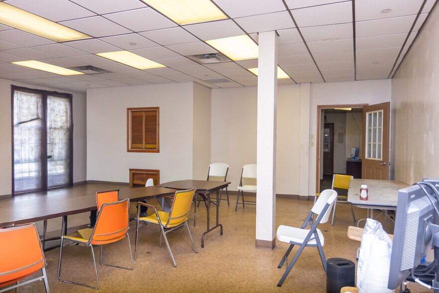 More Photos Of 801 Hazlett Ave, Wheeling Office For Sale