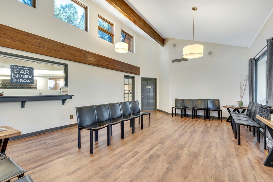 More Photos Of 1300 N Rim Dr, Flagstaff Medical For Sale