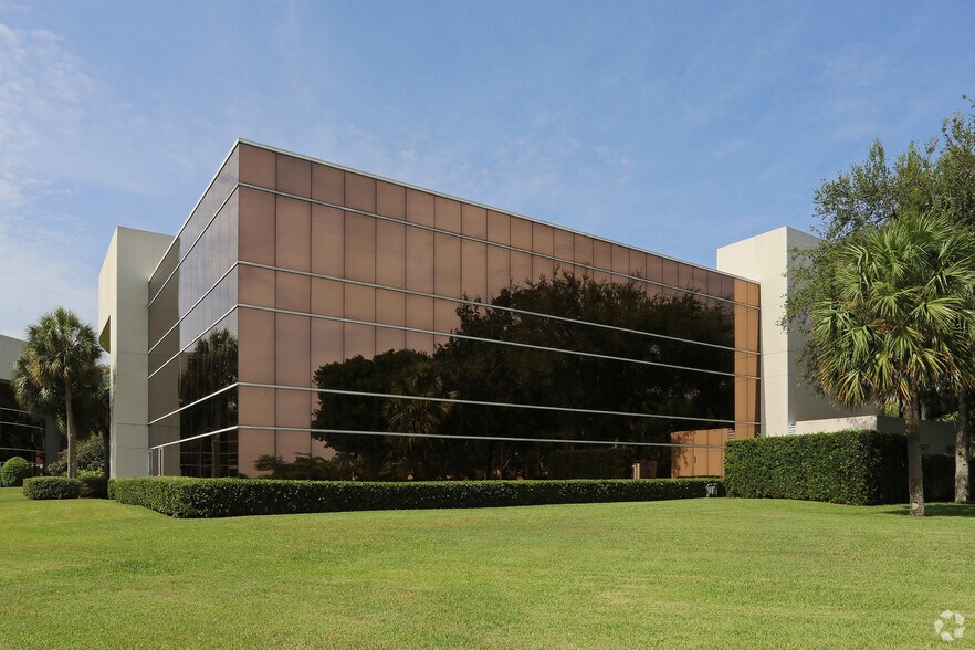 Primary Photo Of 580 Village Blvd, West Palm Beach Medical For Lease