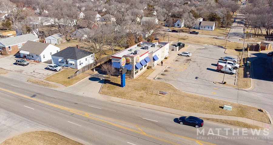 More Photos Of 528 N Oliver Ave, Wichita Fast Food For Sale