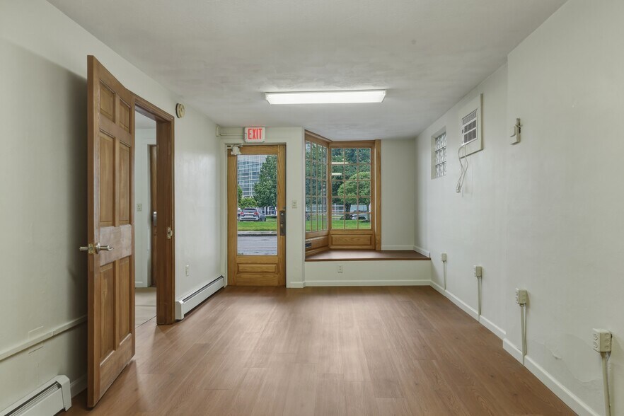 More Photos Of 25 E Pulteney St, Corning Office For Sale