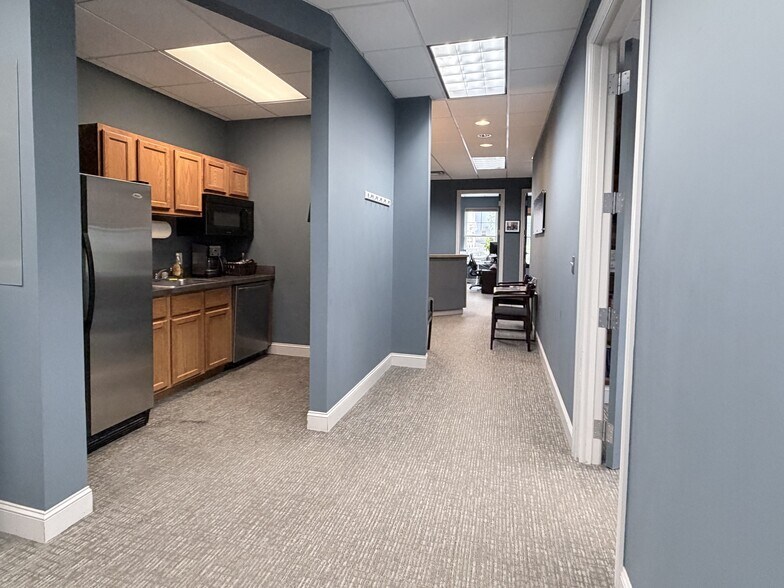 More Photos Of 1310 S Main St, Ann Arbor Medical For Sale