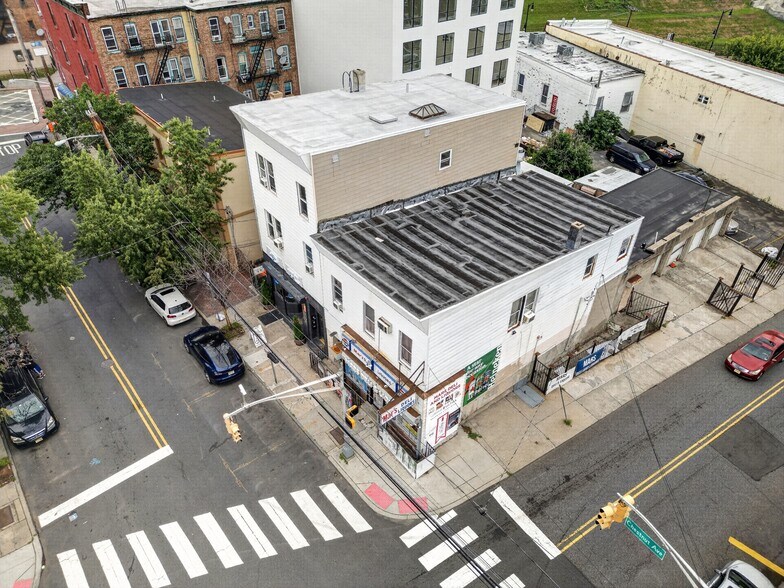 More Photos Of 154 Chestnut Ave, Jersey City Restaurant For Sale