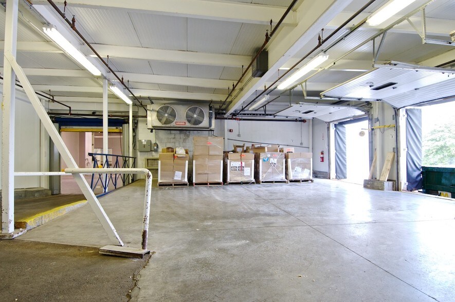 More Photos Of 81 Ingell St, Taunton Refrigeration Cold Storage For Sale
