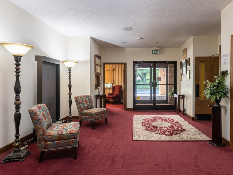 More Photos Of 60 Phifer St, Asheville Medical For Sale