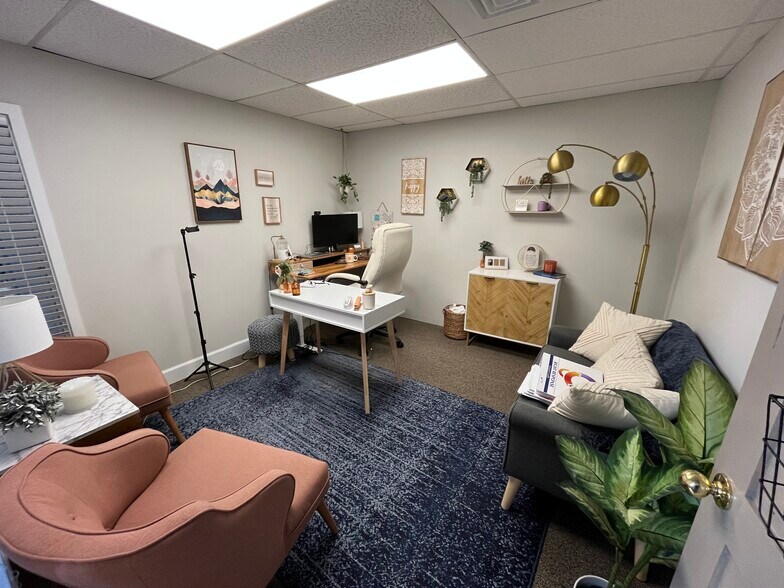 More Photos Of 111 E Lincoln Rd, Spokane Office For Sale