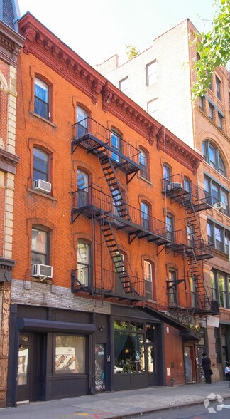 Primary Photo Of 4-6 Bleecker St, New York Apartments For Lease