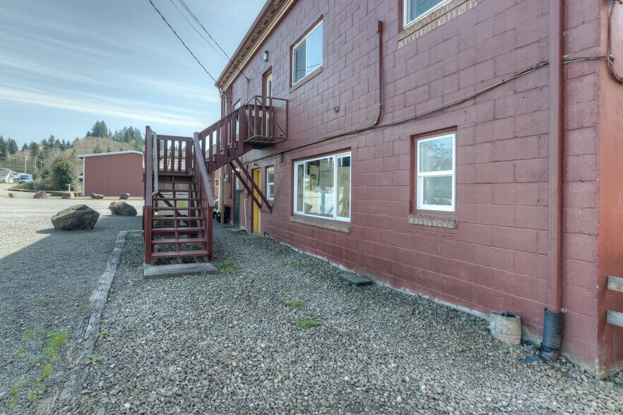 More Photos Of 112 East State St, Mossyrock Storefront Retail Residential For Sale