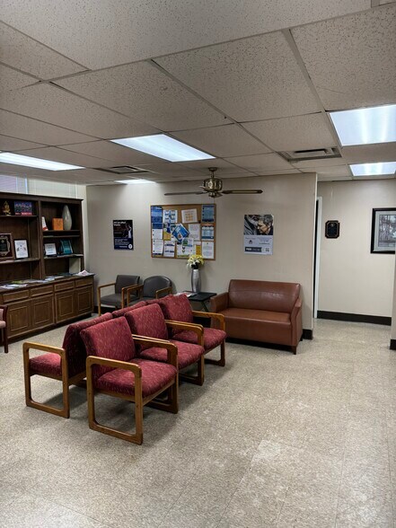 More Photos Of 201 E Roosevelt Rd, Little Rock Medical For Sale