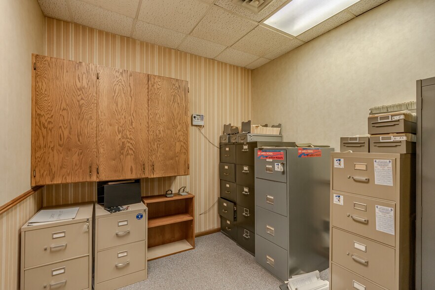 More Photos Of 1100 Basin Ave, Bismarck Flex For Sale