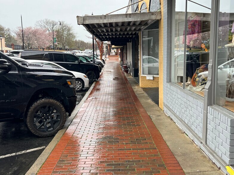 More Photos Of 79 E Main St, Buford Storefront For Sale