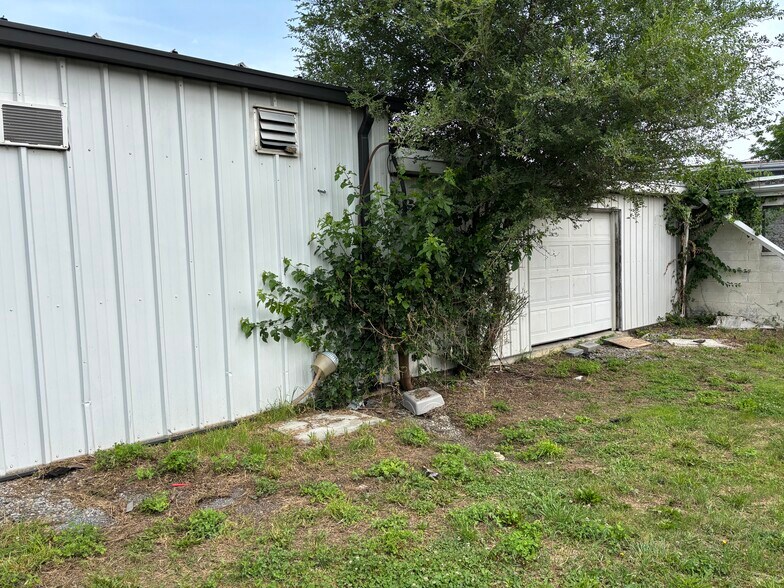 More Photos Of 408 N Commerce Ave, Waynesboro Office Residential For Sale