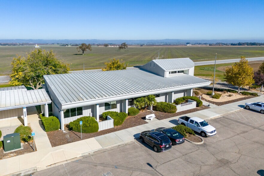 More Photos Of 4301 Second Wind Way, Paso Robles Office For Lease