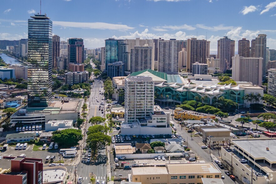 More Photos Of 1723 Kalakaua Ave, Honolulu Apartments For Lease