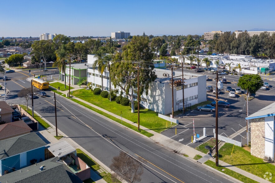 More Photos Of 13330 Bloomfield Ave, Norwalk Medical For Sale