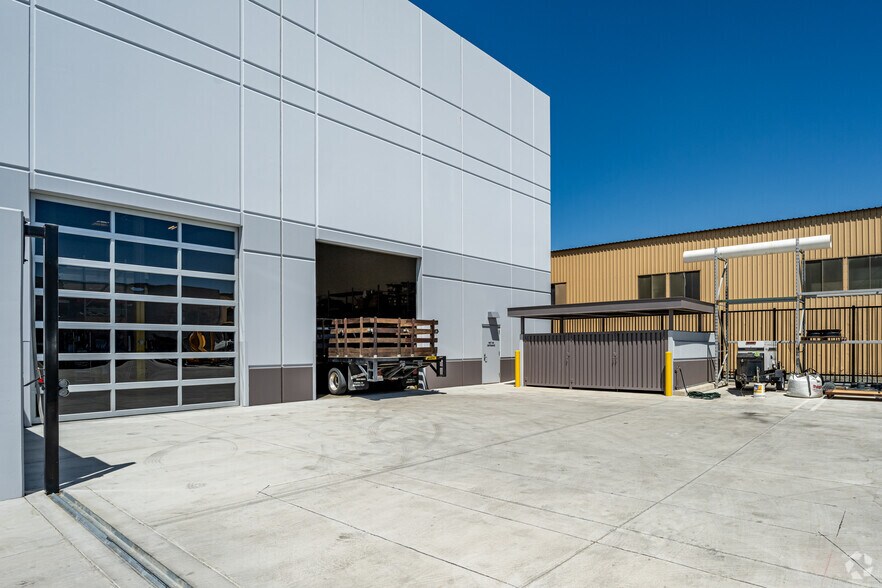 More Photos Of 1613 S Baker Ave, Ontario Warehouse For Lease