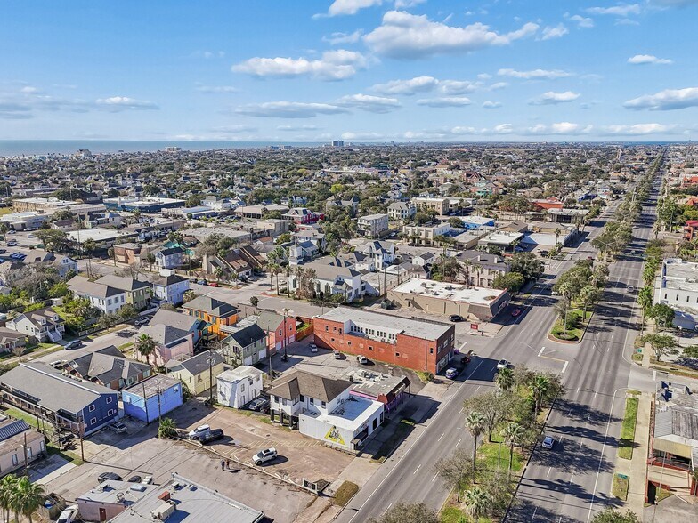 More Photos Of 2115 Broadway St, Galveston Apartments For Sale