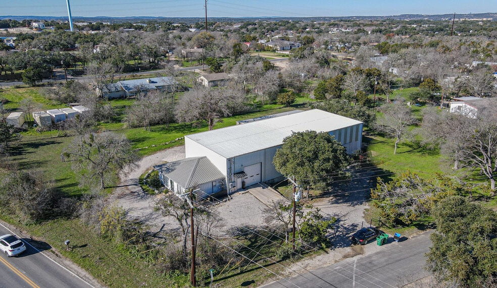 More Photos Of 5206 Beacon Dr, Austin Warehouse For Sale