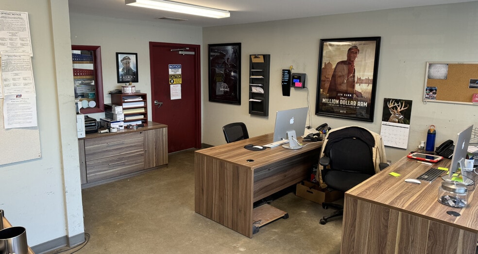 More Photos Of 43 Bellamy Ct, Stockbridge Warehouse For Lease