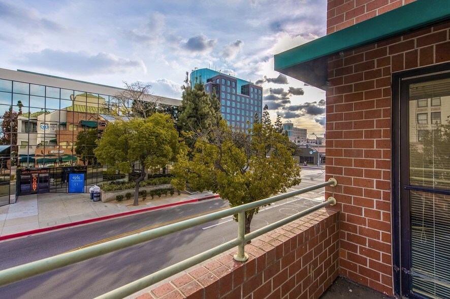 More Photos Of 50 S Anaheim Blvd, Anaheim Office For Lease