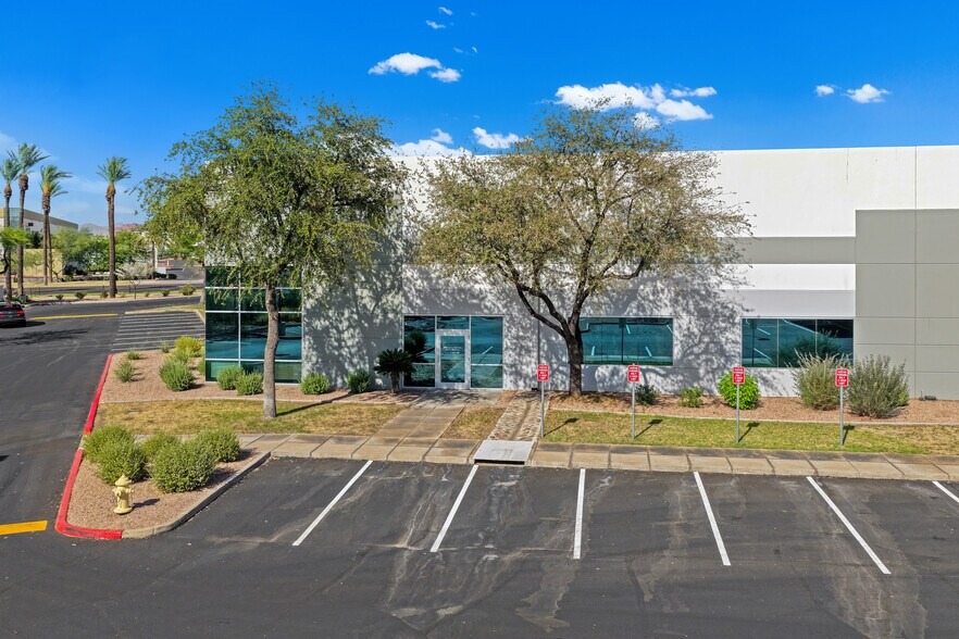 More Photos Of 3255 E Elwood St, Phoenix Light Distribution For Lease