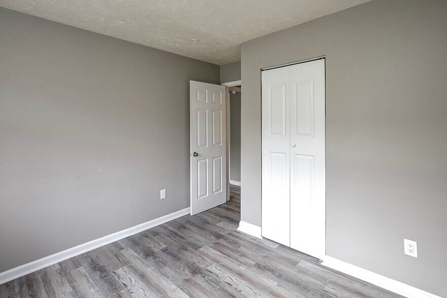 More Photos Of 10505 Evans Plz, Omaha Apartments For Sale