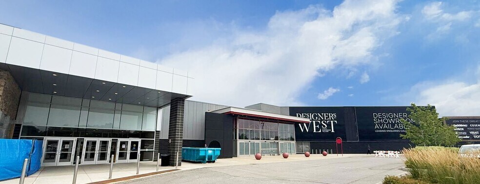 More Photos Of 2225 Erin Mills Pky, Mississauga Storefront For Lease