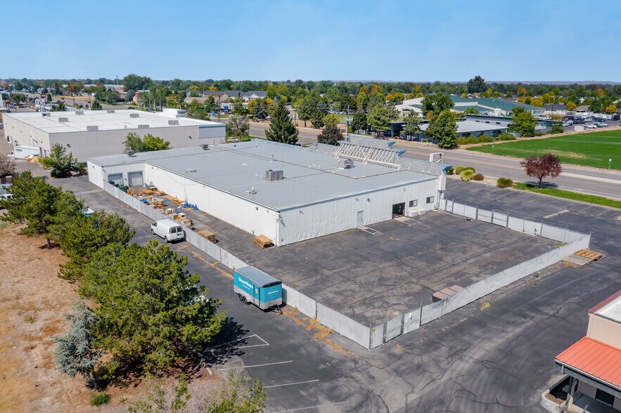 More Photos Of 2957 E Fairview Ave, Meridian Freestanding For Sale