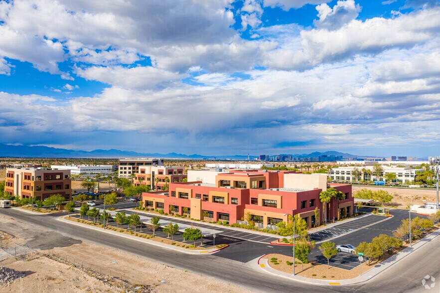 More Photos Of 8475 W Sunset Rd, Las Vegas Unknown For Lease