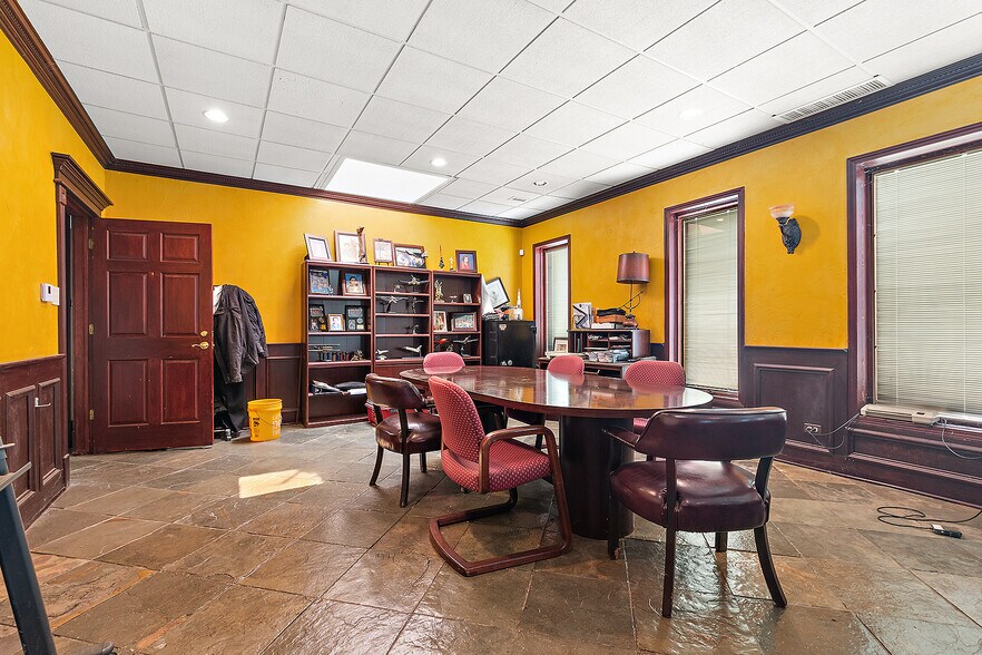 More Photos Of 10470 164th Pl, Orland Park Office Residential For Sale