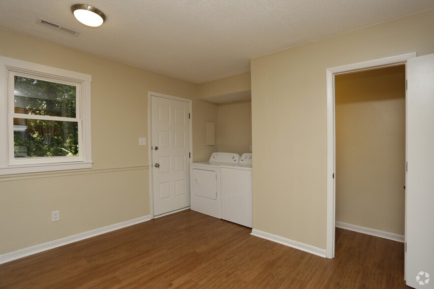 More Photos Of 30 Allen Ave, Asheville Apartments For Sale