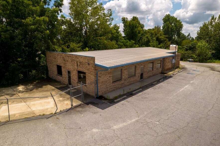 Primary Photo Of 5140 Mercer University Dr, Macon-Bibb Storefront Retail Office For Sale